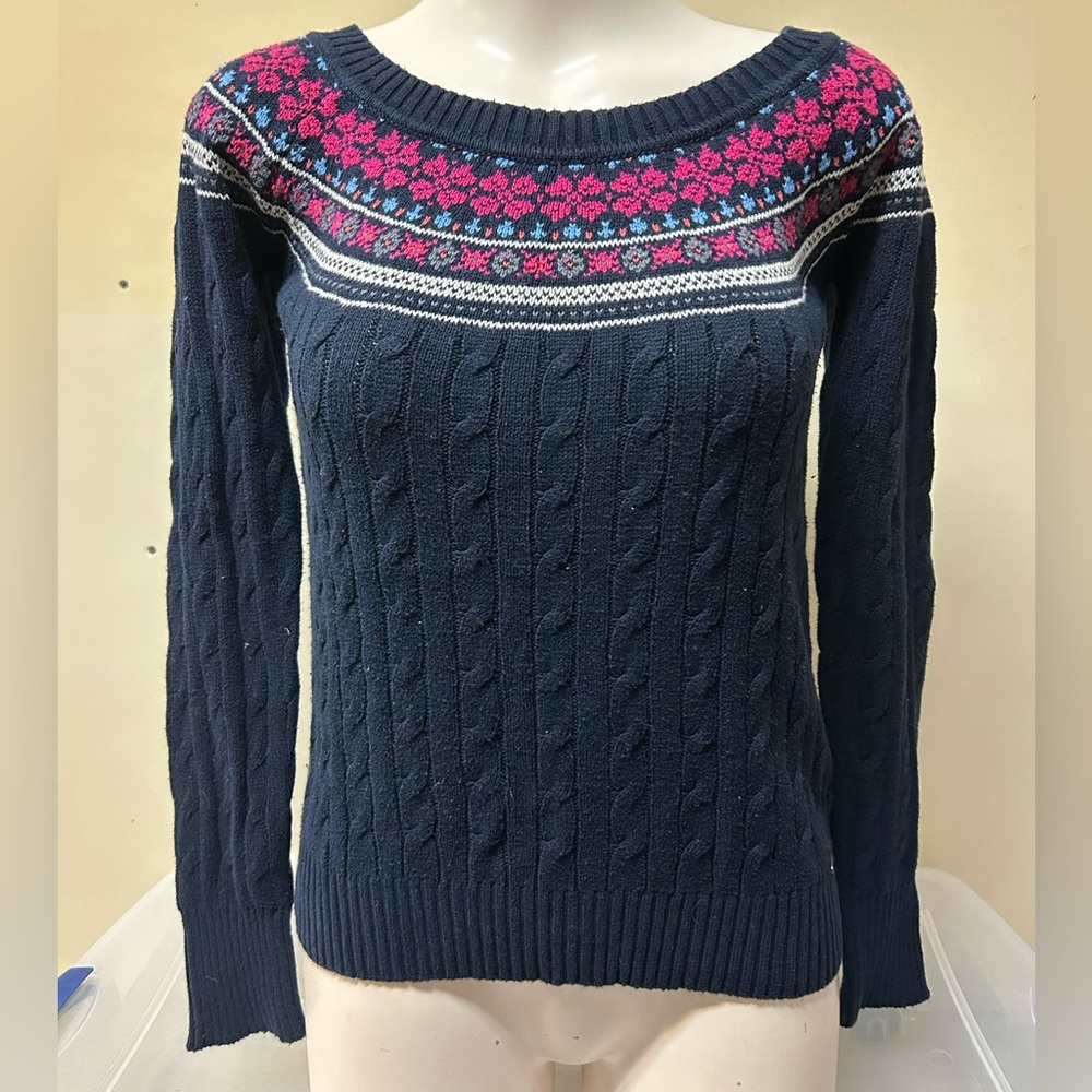 2/$20❤️- SWEATER | Women’s Garage cable knit sweater size large (fits like a M)
